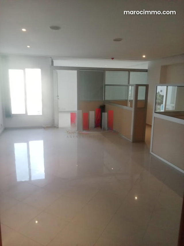 Plateau bureau premium de 67m2 17m2 de box titré à la vente Abdelmoumen — 2
