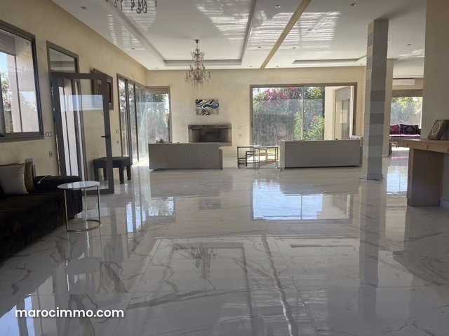 Spacious Villa for Sale – Targa Marrakech, 5 Bedrooms, Pool and Panoramic Rooftop — 5