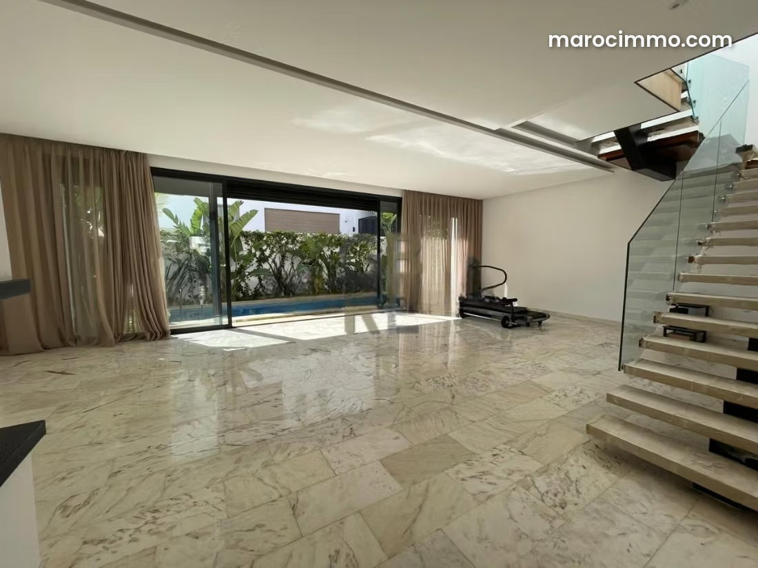 305 m² Villa with Swimming Pool and Garden in Rabat Medina — Rabat