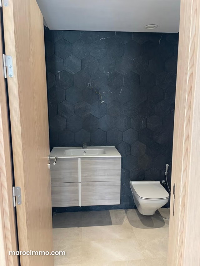 CAROUSSEL BUILDING 2 Bedroom Apartment Caroussel Sea View — 5