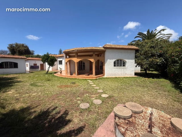 Villa 1100m² A VENDRE à Hay RIAD — Rabat