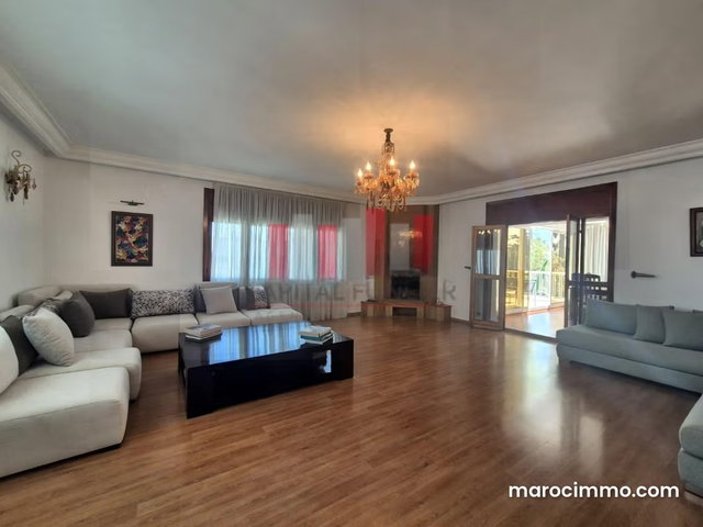 Haut de villa meublé calme et standing — 2