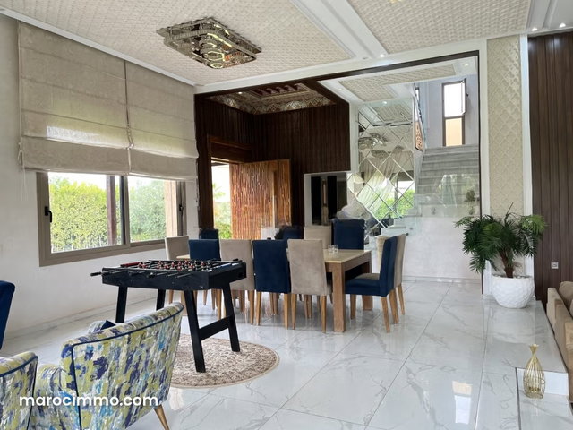 Villa Front de Golf à Vendre – Route de Tahanaout Marrakech, 5 Chambres, 4 Façades et Vue Panoramique sur l’Atlas — 4