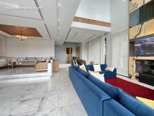 Villa de Luxe à Vendre – Route de Tahanaout Marrakech, Front de Golf, 4 Façades, Piscine et Vue Panoramique sur l’Atlas — 4