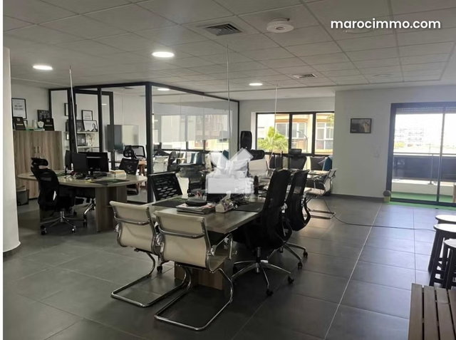 Bureau à Louer de 112.0 m² à Casablanca, Racine — 3