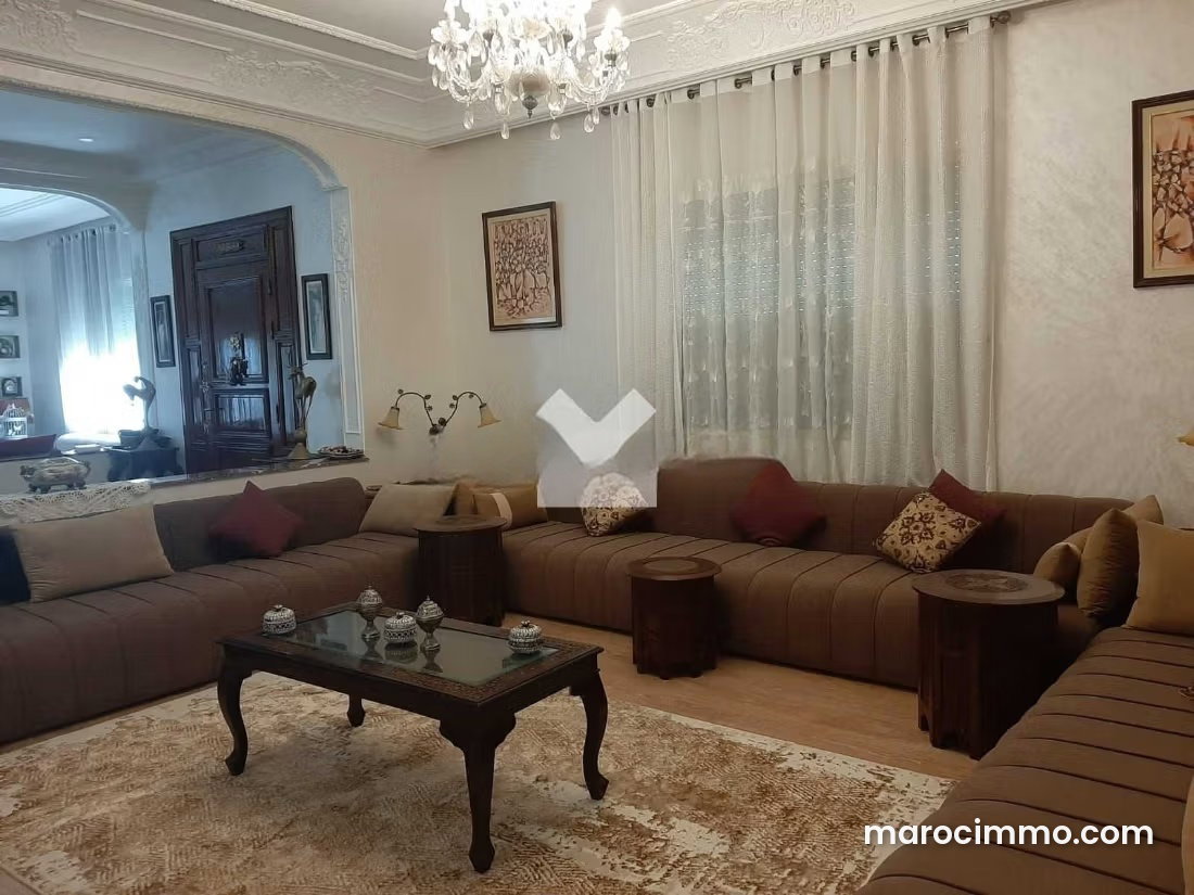 Villa 5 chambres avec jardin, Sidi Maarouf, Casablanca — Casablanca