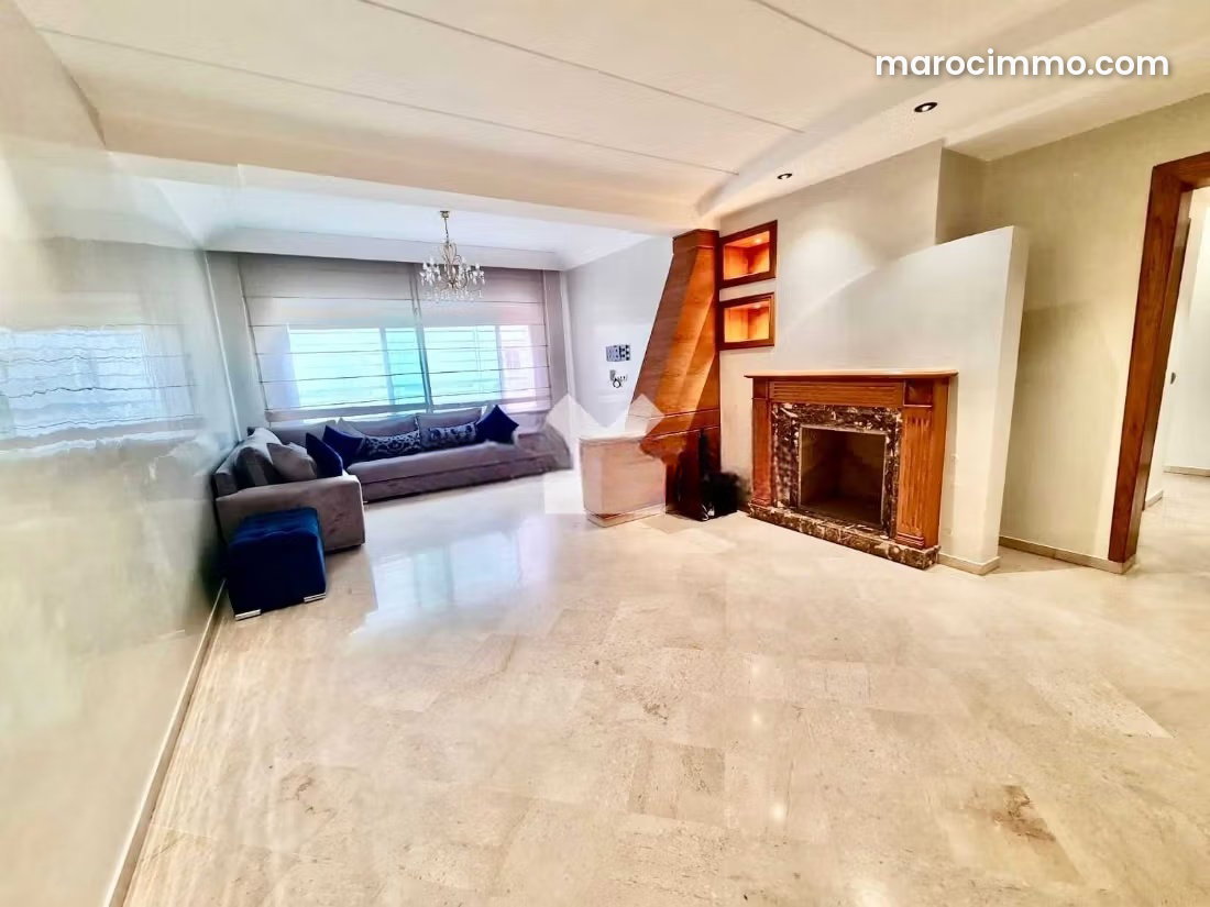6-Room Apartment with Terrace in Al Batha, Casablanca — Casablanca