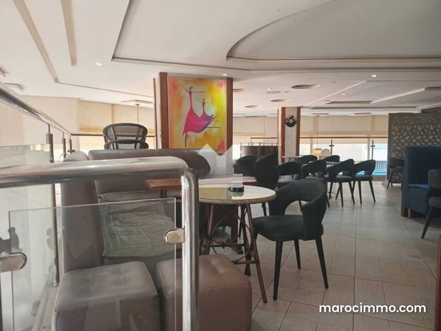 Local commercial à Vendre de 143.0 m² à Casablanca, Belvedere Roches Noires — 2