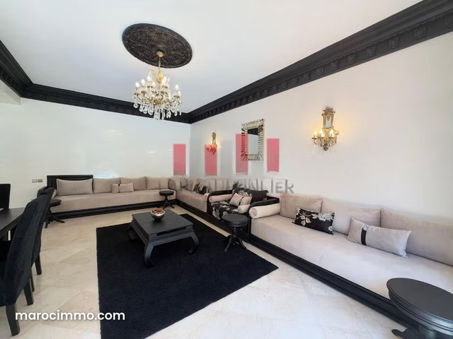 Location villa de haut standing à Ain Diab. Surface totale 400 m². Meublé — 5