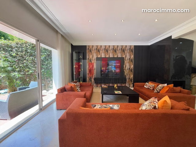 Location villa de haut standing à Ain Diab. Surface totale 400 m². Meublé — 2