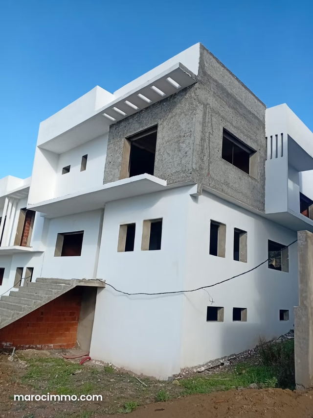 Villa Semi finie à vendre à Tanger Rte Nouinouich — Tanger