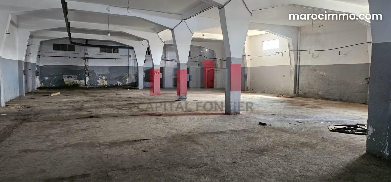 Local commercial 980 m2 à Ain Sebaa, Casablanca — Casablanca