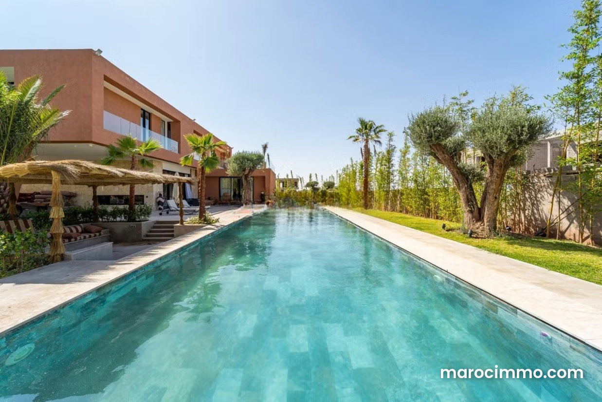 Villa neuve 2500 m², jardin et piscine, Agdal, Marrakech — Marrakech