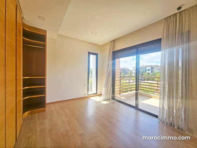 Location Somptueuse villa 600m2 avec piscine, Bouskoura ville Verte — 5