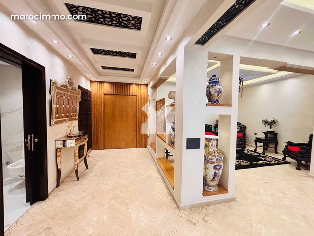 Appartement à Vendre de 386.0 m² à Casablanca, Triangle D'Or — 2