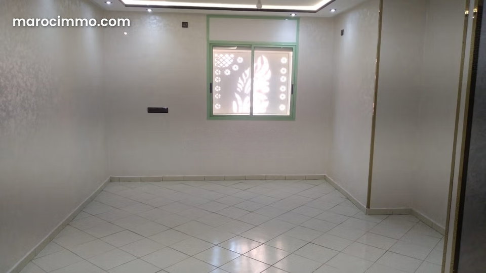 Deux appartements ou bureaux à louer à Azouzia