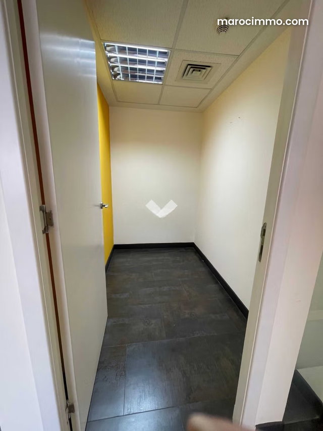 Bureau à Louer de 350.0 m² à Casablanca, Ain Sebaa — 2