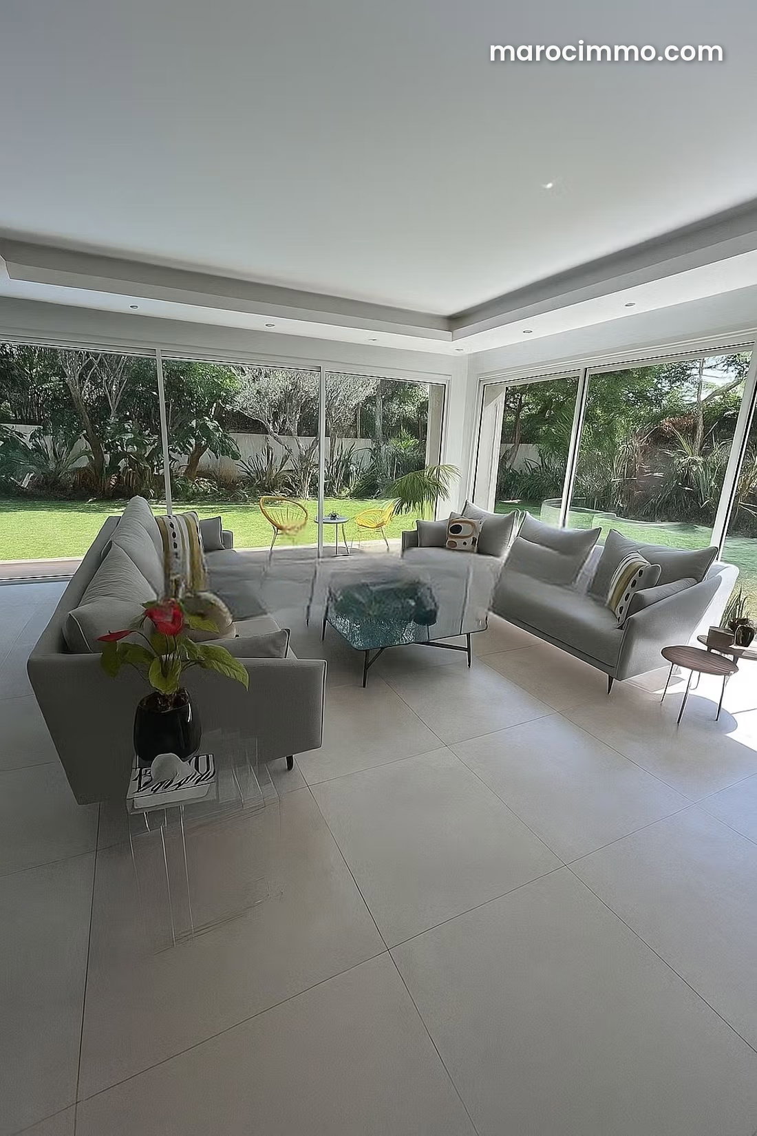 700 sqm villa for rent, Souissi, Rabat, 4 bedrooms, garden and terrace — Rabat