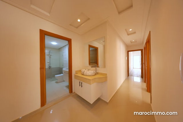 For Sale: Apartment in Hay Atlas Fès. Total Area 181 m². Elevator and Parking — 4