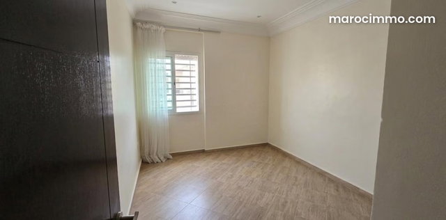 Appartement trois chambres vide à louer — 5