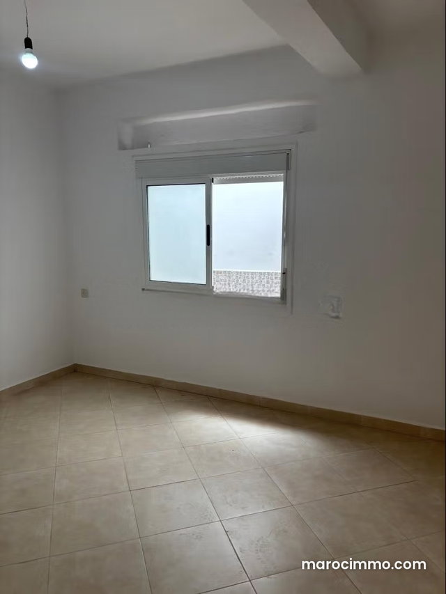Beautiful House for Sale in Fnideq. 6 Large Rooms — 2