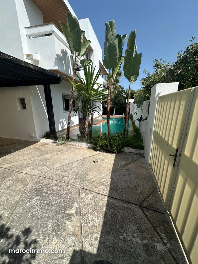 A Vendre Villa avec & piscine à Skhirat plage — 3