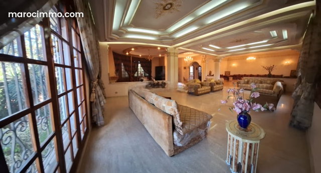 Villa 464 m² 3 façades – proche Casanearshore — 2