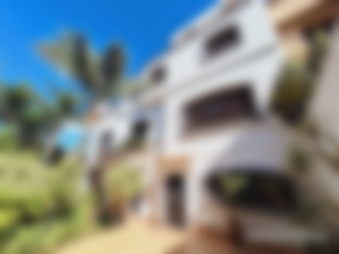 540 m² Villa in Sidi Maarouf, Casablanca, with 6 Bedrooms and Garden