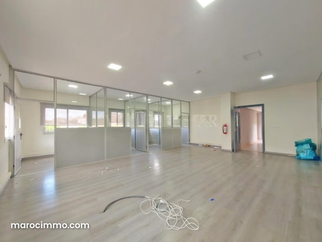 100 sq m office for rent in Lissasfa, Casablanca — Casablanca