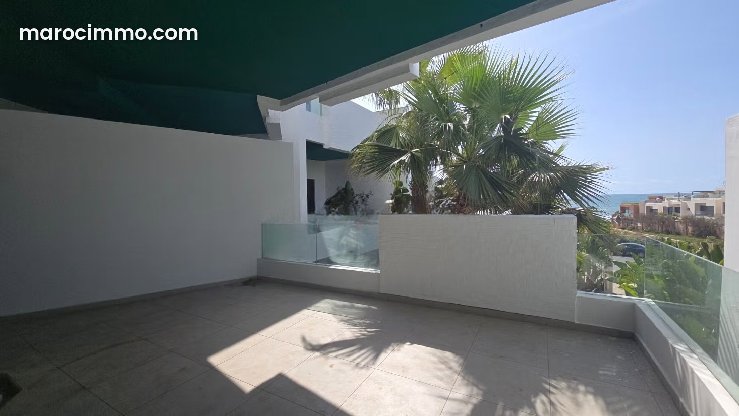 200 m² 3-bedroom sea-view apartment with swimming pool, Dar Bouazza — Dar Bouazza