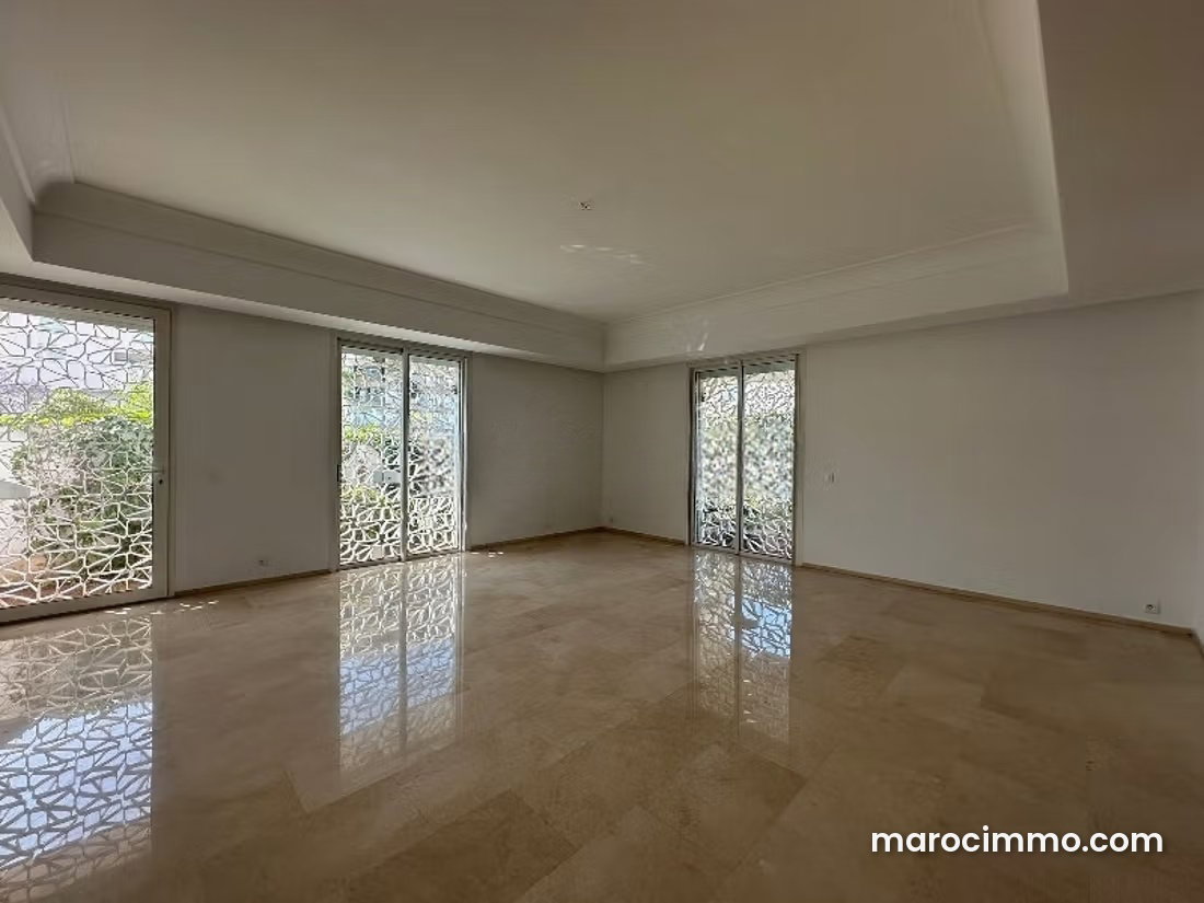 300 m² Apartment for Rent in Casablanca Finance City — Casablanca