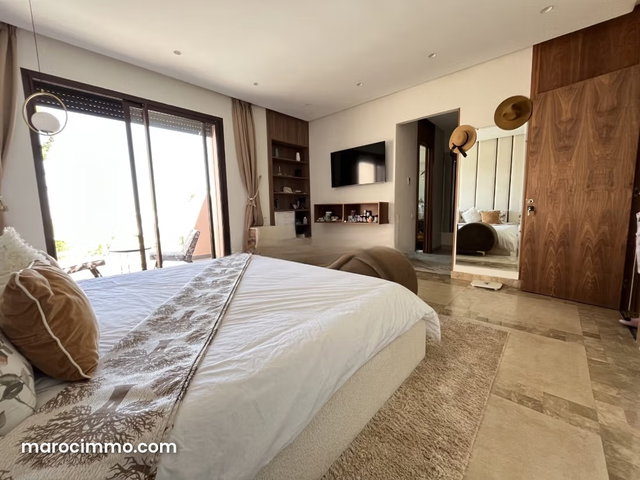 Villa Front de Golf à Vendre – Route de l’Ourika, Marrakech, 4 Chambres, Piscine et Hammam, Expo Sud — 3