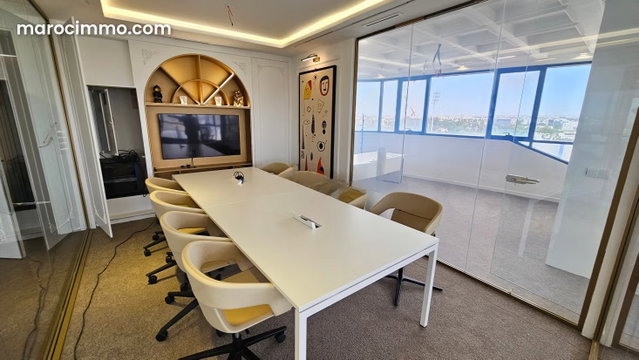 Bureau premium 123 m2 avec vue dégagée au CFC — 3