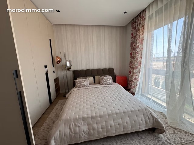 Magnifique villa à vendre à Route de Tahanaout. 7 grandes pièces — 5