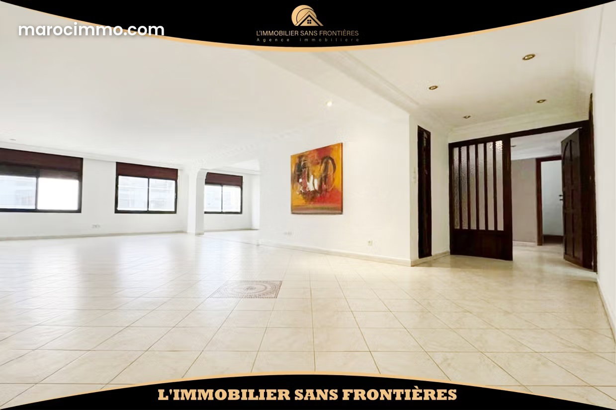 Spacious 327 sqm apartment, 5 bedrooms for rent in Maarif, Casablanca — Casablanca