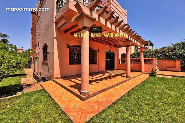 Villa en 3 niveaux avec piscine, 6 chambres 570 m² — 2