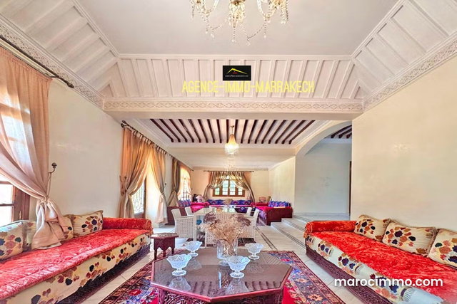 Villa en 3 niveaux avec piscine, 6 chambres 570 m² — 3