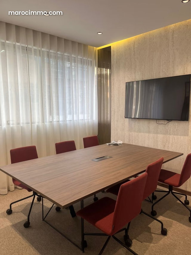 Bureau premium 136 m2 avec statut CFC — 2