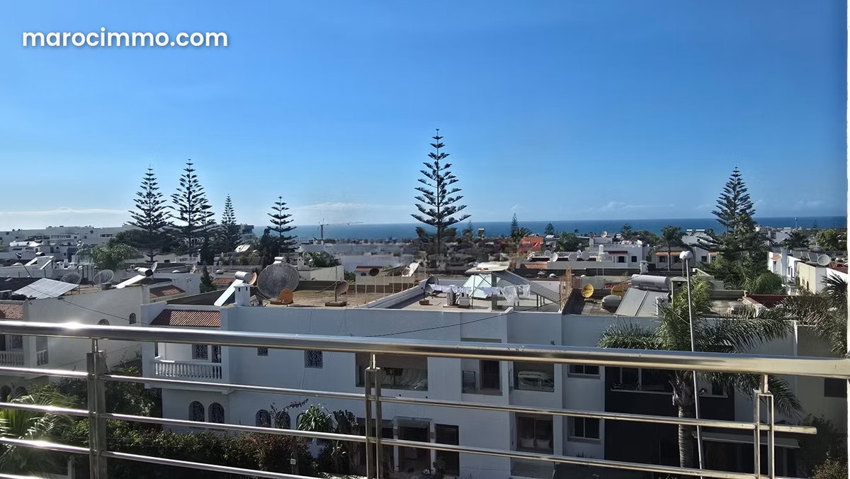 Beautiful Sea View Apartment in Secure Residence