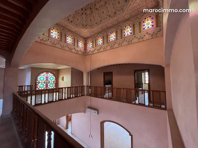 Villa à Restaurer à Vendre – Marrakech Boulevard Mohamed VI, 2500 m² de Terrain, 4 Façades, Hammam et Cuisine d’Été, à 5 min du Morocco Mall — 4