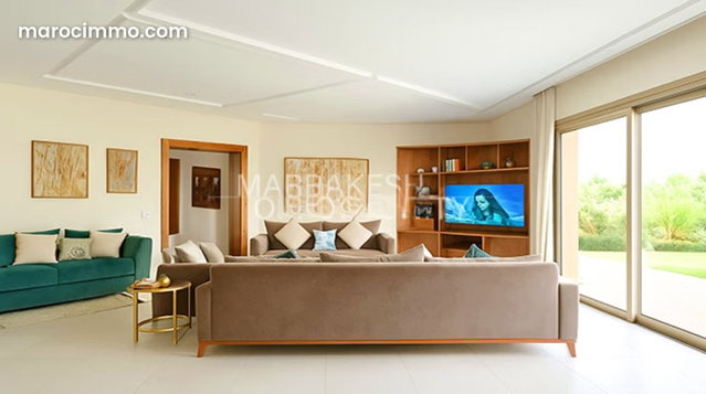 Charmante villa titrée avec piscine en vente — 4