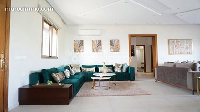 Charmante villa titrée avec piscine en vente — 2