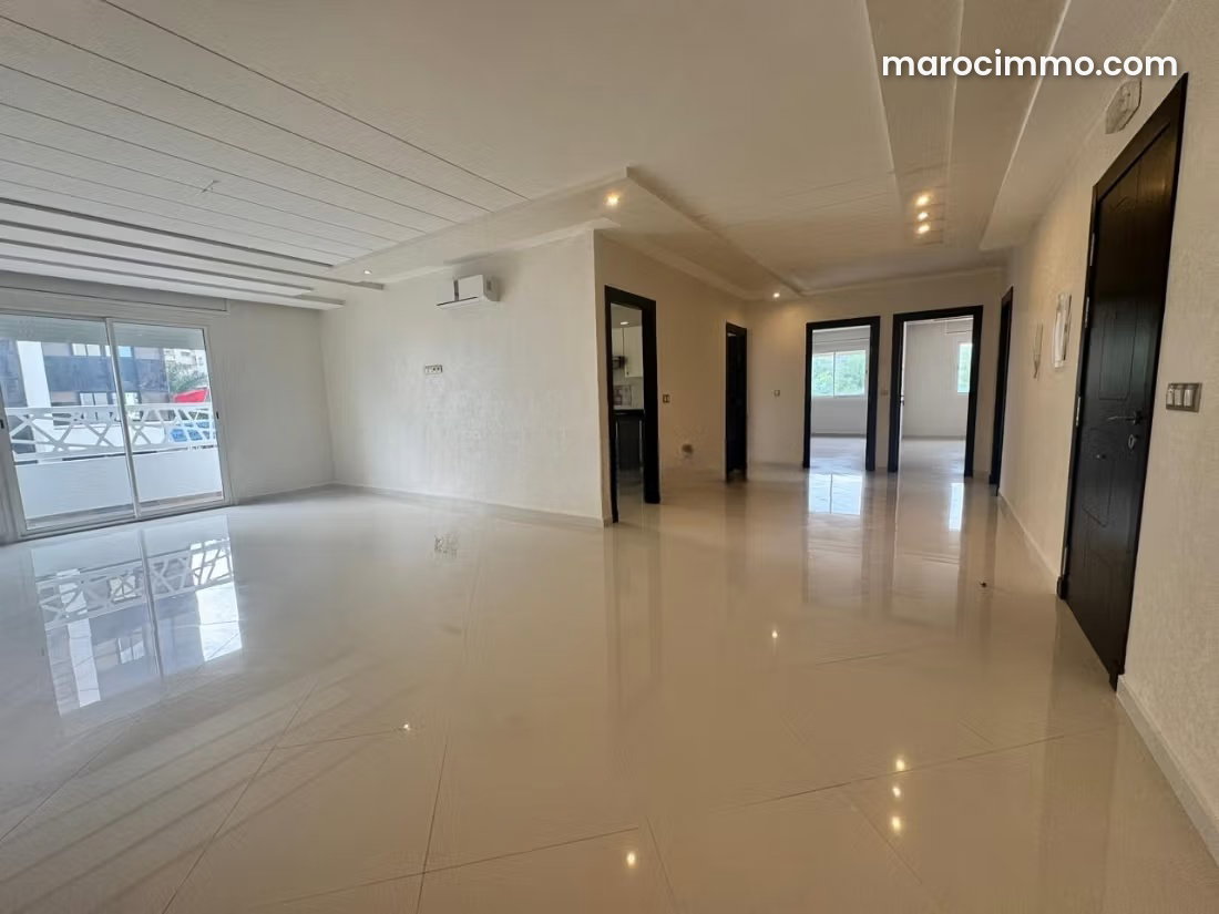 Appart 128m² double façades au Qtier administratif