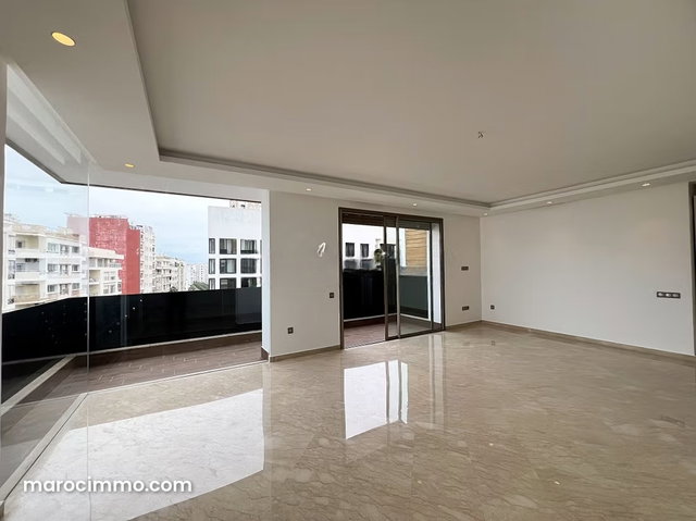 Root, Golden Triangle Apartment for Rent — 2