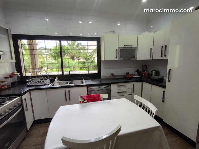 Très bel appartement 4p meublé à hay Ryad — 4