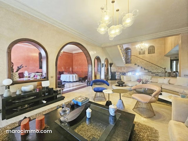 Villa de charme à vendre à Ain Diab dans un lotissement sécurisé — 5