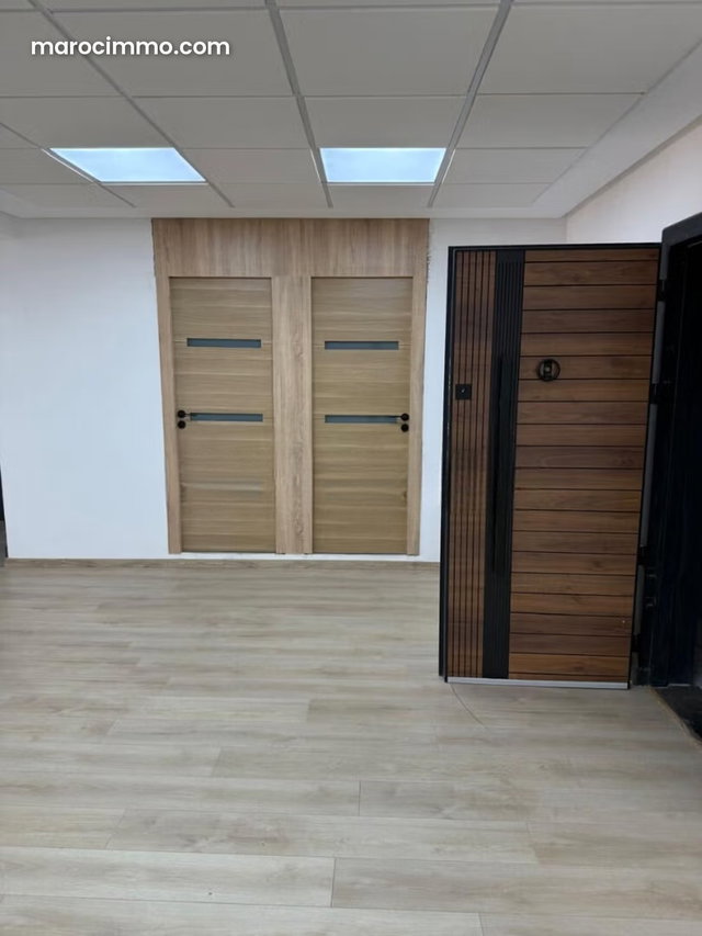 Office for Rent in Guéliz, 198 m² — 3