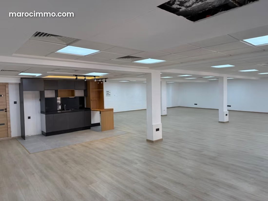 198 sqm Office in Gueliz, Marrakech | Flexible Layout with Elevator — Marrakesh