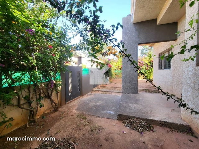 Villa à Vendre de 344.0 m² à Casablanca, Oulfa — 3