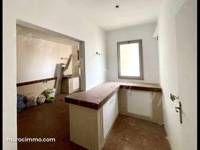 À vendre 4 chambres à rénover complètement 9eme avec vue — 4